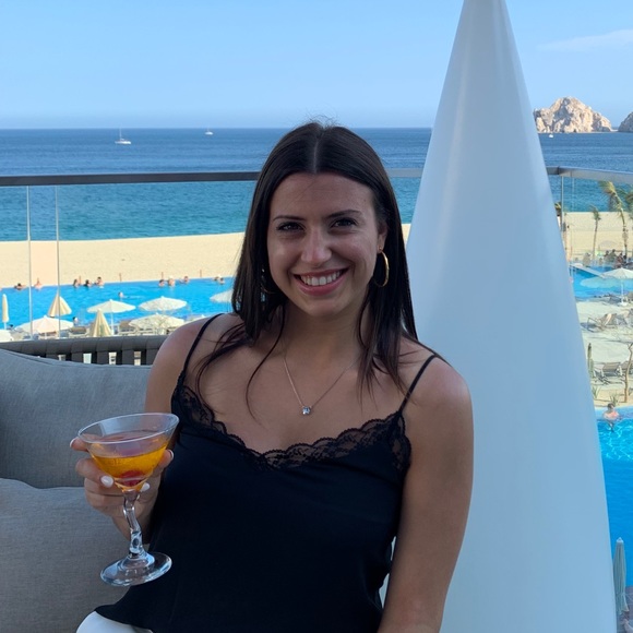 Meet your Posher, Natasha - Picture 1 of 1